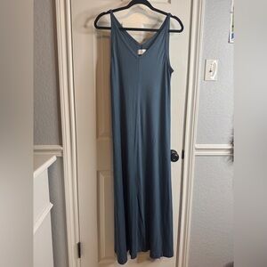 Lou & Grey Signature Softblend Lite Double V Maxi Dress, SIZE M